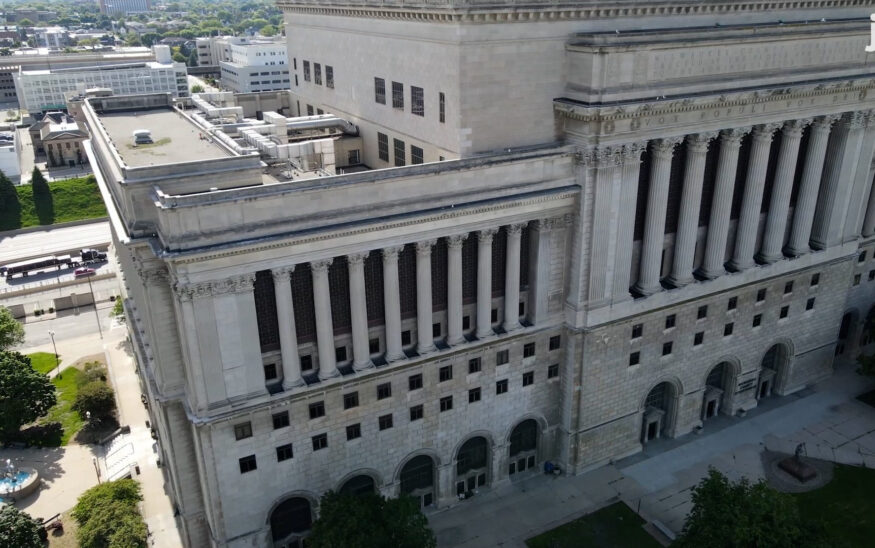 Built in 1931, Milwaukee’s historic County Courthouse is in dire need of repair and upgrades. Here’s a recent view of the MacArthur Square building.